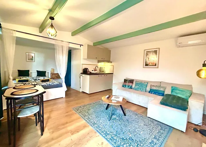 Caribbean Style Beach House With Jacuzzi & Private Garden Near Amsterdam