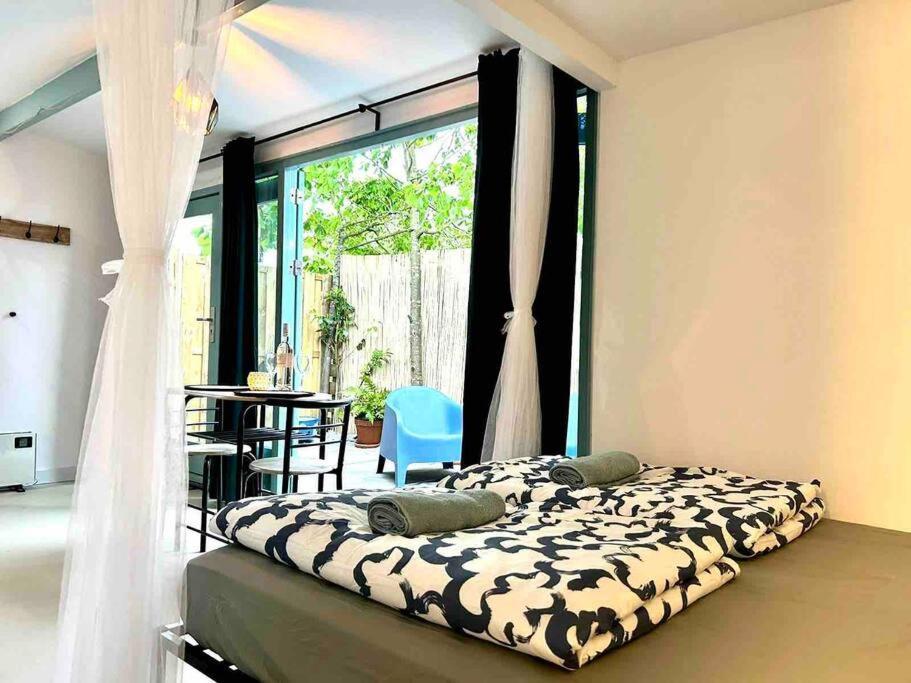 Caribbean Style House With Jacuzzi & Private Garden Near Amsterdam Ferienhaus *