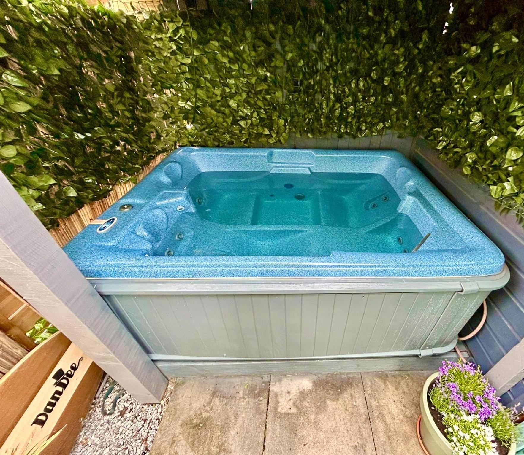 Caribbean Style House With Jacuzzi & Private Garden Near Amsterdam Ferienhaus Vijfhuizen